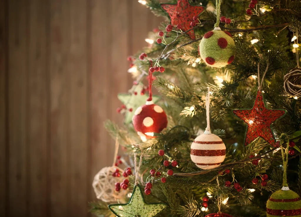 Yuletide: How To Celebrate The Holidays Without Breaking Bank